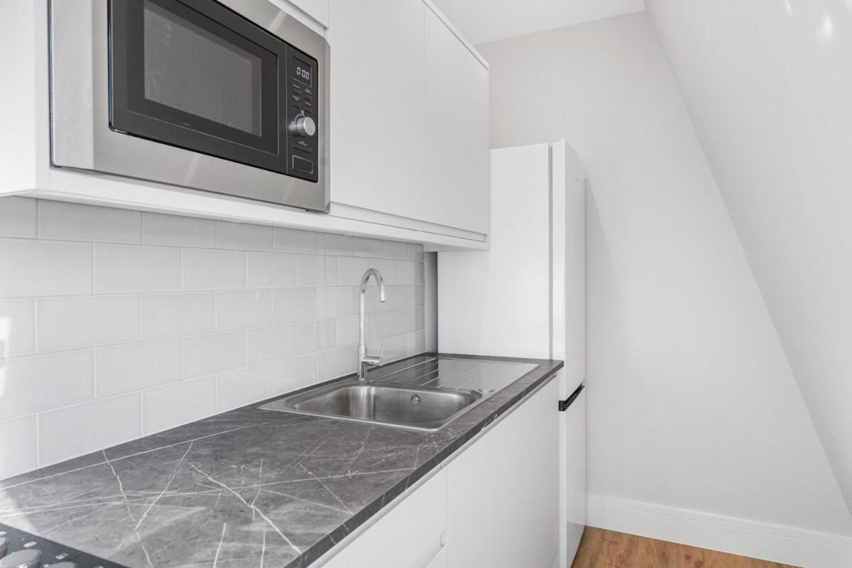 2 Bed Spacious Brand New Flat * Londres