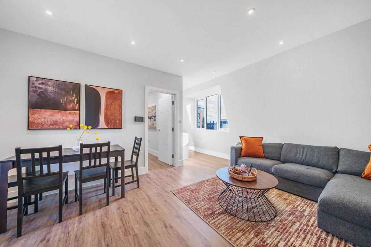 2 Bed Spacious Brand New Flat Apartamento *